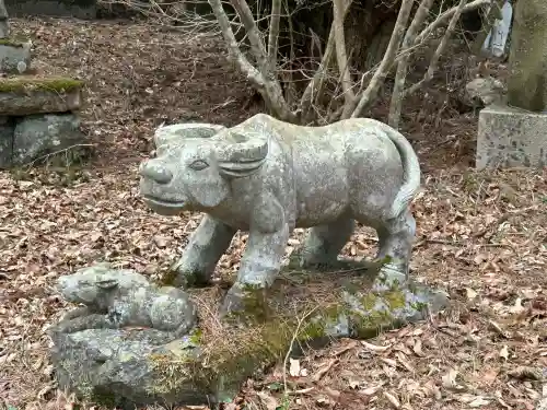 修那羅山安宮神社の{uncategorized: "未分類", other: "その他", undefined: "問題あり", building: "その他建物", grave: "お墓", sacred_gate: "鳥居", guardian: "狛犬", statue: "像", buddha: "仏像", history: "歴史", nature: "自然", garden: "庭園", animal: "動物", pagoda: "塔", temizu: "手水舎", mountain_gate: "山門・神門", sanctuary: "本殿・本堂", subordinate: "末社・摂社", art: "芸術", scenery: "景色", jizo: "地蔵", ema: "絵馬", goshuin: "御朱印", omikuji: "おみくじ", items: "授与品その他", amulet: "お守り", goshuincho: "御朱印帳", eats: "食事", festival: "お祭り", votive_dance: "神楽", shichigosan: "七五三参", wedding: "結婚式", experience: "体験その他", initially: "初詣", around: "周辺", anti_infection: "感染症対策"}