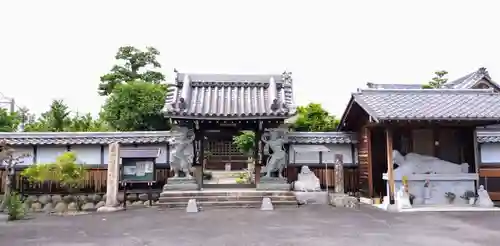 龍潭寺の山門・神門