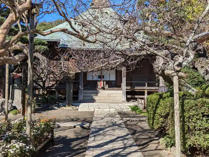 極楽寺(霊鷲山感應院極楽律寺)の本殿・本堂