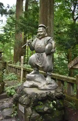 榛名神社の像