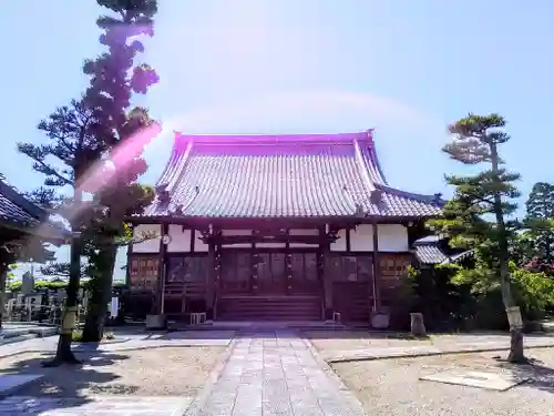 教栄寺の本殿・本堂