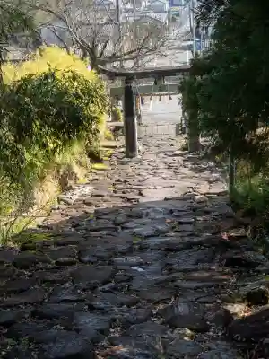 稲佐神社の{uncategorized: "未分類", other: "その他", undefined: "問題あり", building: "その他建物", grave: "お墓", sacred_gate: "鳥居", guardian: "狛犬", statue: "像", buddha: "仏像", history: "歴史", nature: "自然", garden: "庭園", animal: "動物", pagoda: "塔", temizu: "手水舎", mountain_gate: "山門・神門", sanctuary: "本殿・本堂", subordinate: "末社・摂社", art: "芸術", scenery: "景色", jizo: "地蔵", ema: "絵馬", goshuin: "御朱印", omikuji: "おみくじ", items: "授与品その他", amulet: "お守り", goshuincho: "御朱印帳", eats: "食事", festival: "お祭り", votive_dance: "神楽", shichigosan: "七五三参", wedding: "結婚式", experience: "体験その他", initially: "初詣", around: "周辺", anti_infection: "感染症対策"}