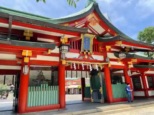 日枝神社の山門