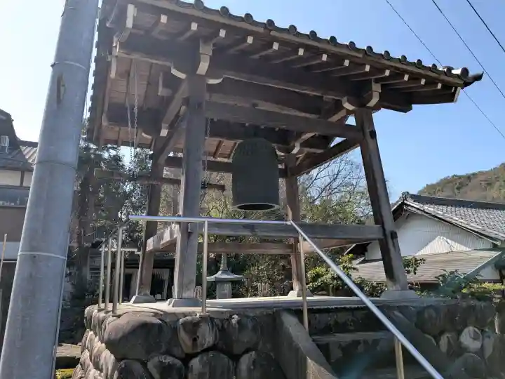 専養寺の{uncategorized: "未分類", other: "その他", undefined: "問題あり", building: "その他建物", grave: "お墓", sacred_gate: "鳥居", guardian: "狛犬", statue: "像", buddha: "仏像", history: "歴史", nature: "自然", garden: "庭園", animal: "動物", pagoda: "塔", temizu: "手水舎", mountain_gate: "山門・神門", sanctuary: "本殿・本堂", subordinate: "末社・摂社", art: "芸術", scenery: "景色", jizo: "地蔵", ema: "絵馬", goshuin: "御朱印", omikuji: "おみくじ", items: "授与品その他", amulet: "お守り", goshuincho: "御朱印帳", eats: "食事", festival: "お祭り", votive_dance: "神楽", shichigosan: "七五三参", wedding: "結婚式", experience: "体験その他", initially: "初詣", around: "周辺", anti_infection: "感染症対策"}
