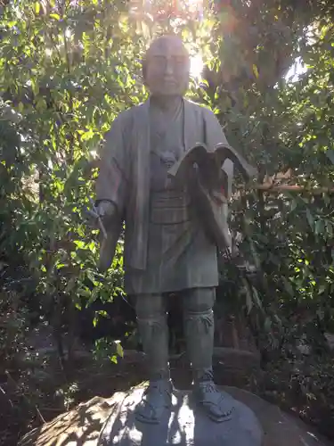 報徳二宮神社の像