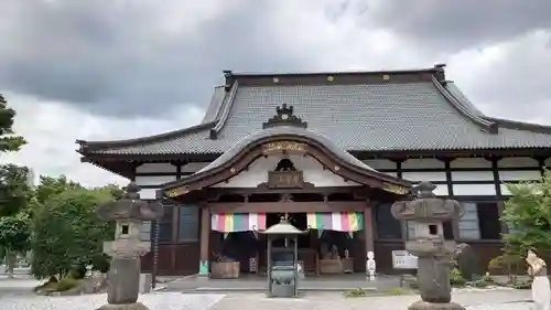法長寺の本殿・本堂