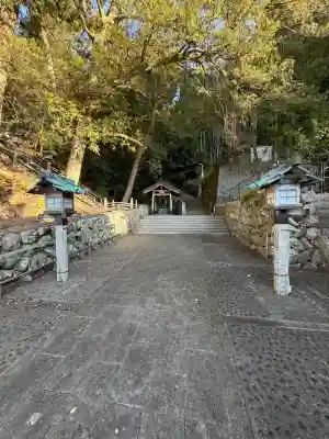 長島神社の{uncategorized: "未分類", other: "その他", undefined: "問題あり", building: "その他建物", grave: "お墓", sacred_gate: "鳥居", guardian: "狛犬", statue: "像", buddha: "仏像", history: "歴史", nature: "自然", garden: "庭園", animal: "動物", pagoda: "塔", temizu: "手水舎", mountain_gate: "山門・神門", sanctuary: "本殿・本堂", subordinate: "末社・摂社", art: "芸術", scenery: "景色", jizo: "地蔵", ema: "絵馬", goshuin: "御朱印", omikuji: "おみくじ", items: "授与品その他", amulet: "お守り", goshuincho: "御朱印帳", eats: "食事", festival: "お祭り", votive_dance: "神楽", shichigosan: "七五三参", wedding: "結婚式", experience: "体験その他", initially: "初詣", around: "周辺", anti_infection: "感染症対策"}