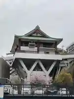 三宝寺の本殿・本堂