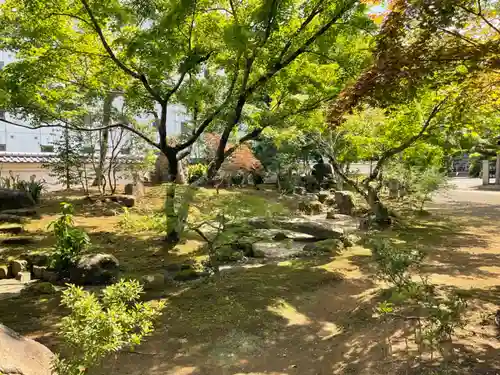 上関山 極楽寺の庭園