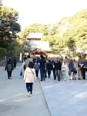 鶴岡八幡宮の{uncategorized: "未分類", other: "その他", undefined: "問題あり", building: "その他建物", grave: "お墓", sacred_gate: "鳥居", guardian: "狛犬", statue: "像", buddha: "仏像", history: "歴史", nature: "自然", garden: "庭園", animal: "動物", pagoda: "塔", temizu: "手水舎", mountain_gate: "山門・神門", sanctuary: "本殿・本堂", subordinate: "末社・摂社", art: "芸術", scenery: "景色", jizo: "地蔵", ema: "絵馬", goshuin: "御朱印", omikuji: "おみくじ", items: "授与品その他", amulet: "お守り", goshuincho: "御朱印帳", eats: "食事", festival: "お祭り", votive_dance: "神楽", shichigosan: "七五三参", wedding: "結婚式", experience: "体験その他", initially: "初詣", around: "周辺", anti_infection: "感染症対策"}