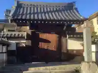 春養寺の山門・神門