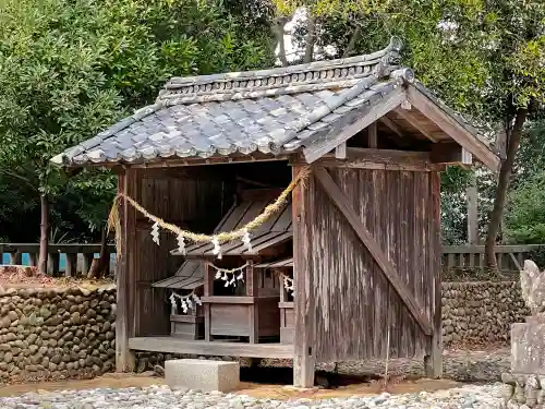 賀久留神社の末社