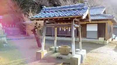神明社(小佐神明社)の手水舎