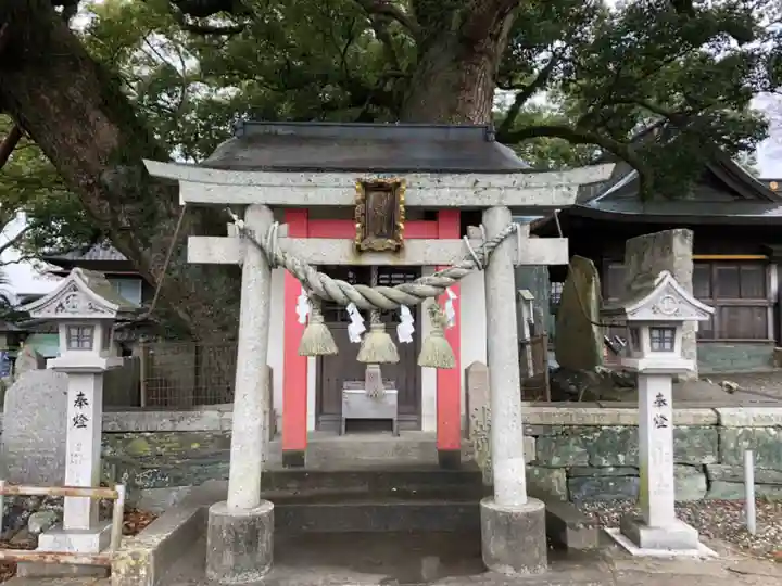 津田八幡神社の末社・摂社