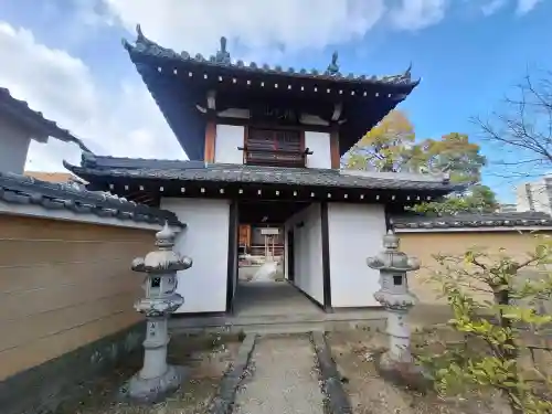 蓮花寺の{uncategorized: "未分類", other: "その他", undefined: "問題あり", building: "その他建物", grave: "お墓", sacred_gate: "鳥居", guardian: "狛犬", statue: "像", buddha: "仏像", history: "歴史", nature: "自然", garden: "庭園", animal: "動物", pagoda: "塔", temizu: "手水舎", mountain_gate: "山門・神門", sanctuary: "本殿・本堂", subordinate: "末社・摂社", art: "芸術", scenery: "景色", jizo: "地蔵", ema: "絵馬", goshuin: "御朱印", omikuji: "おみくじ", items: "授与品その他", amulet: "お守り", goshuincho: "御朱印帳", eats: "食事", festival: "お祭り", votive_dance: "神楽", shichigosan: "七五三参", wedding: "結婚式", experience: "体験その他", initially: "初詣", around: "周辺", anti_infection: "感染症対策"}