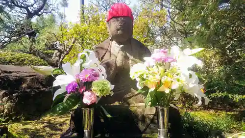 常性寺の像