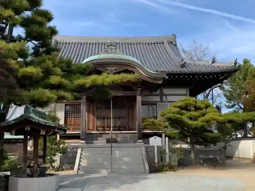 宝蔵寺の本殿・本堂