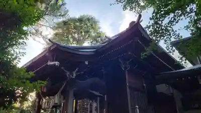 上高田氷川神社の本殿・本堂