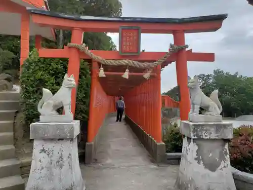 福徳稲荷神社の鳥居