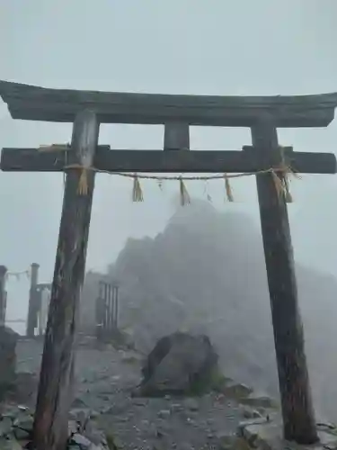 雄山神社峰本社の鳥居