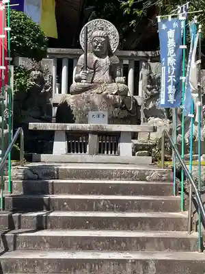 大窪寺の像