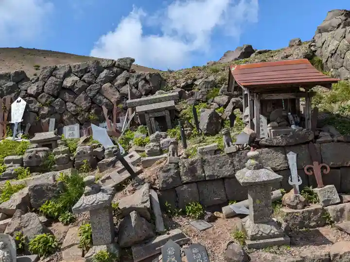 岩手山神社奥宮(岩手県)