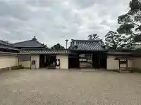中宮寺の{uncategorized: "未分類", other: "その他", undefined: "問題あり", building: "その他建物", grave: "お墓", sacred_gate: "鳥居", guardian: "狛犬", statue: "像", buddha: "仏像", history: "歴史", nature: "自然", garden: "庭園", animal: "動物", pagoda: "塔", temizu: "手水舎", mountain_gate: "山門・神門", sanctuary: "本殿・本堂", subordinate: "末社・摂社", art: "芸術", scenery: "景色", jizo: "地蔵", ema: "絵馬", goshuin: "御朱印", omikuji: "おみくじ", items: "授与品その他", amulet: "お守り", goshuincho: "御朱印帳", eats: "食事", festival: "お祭り", votive_dance: "神楽", shichigosan: "七五三参", wedding: "結婚式", experience: "体験その他", initially: "初詣", around: "周辺", anti_infection: "感染症対策"}