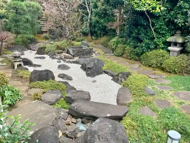 浄桂院の{uncategorized: "未分類", other: "その他", undefined: "問題あり", building: "その他建物", grave: "お墓", sacred_gate: "鳥居", guardian: "狛犬", statue: "像", buddha: "仏像", history: "歴史", nature: "自然", garden: "庭園", animal: "動物", pagoda: "塔", temizu: "手水舎", mountain_gate: "山門・神門", sanctuary: "本殿・本堂", subordinate: "末社・摂社", art: "芸術", scenery: "景色", jizo: "地蔵", ema: "絵馬", goshuin: "御朱印", omikuji: "おみくじ", items: "授与品その他", amulet: "お守り", goshuincho: "御朱印帳", eats: "食事", festival: "お祭り", votive_dance: "神楽", shichigosan: "七五三参", wedding: "結婚式", experience: "体験その他", initially: "初詣", around: "周辺", anti_infection: "感染症対策"}