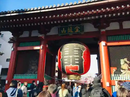 浅草寺の山門