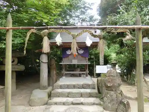 八重垣神社の末社