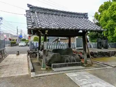 楉埜神社の手水舎