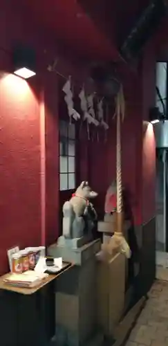 豊岩稲荷神社の狛犬