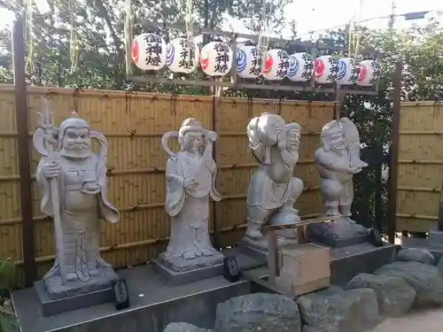 中野沼袋氷川神社の像