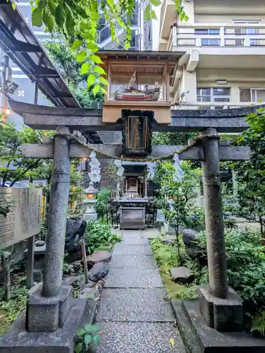 稲荷鬼王神社の鳥居