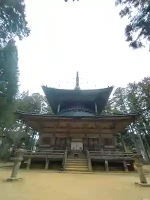 壇上伽藍の{uncategorized: "未分類", other: "その他", undefined: "問題あり", building: "その他建物", grave: "お墓", sacred_gate: "鳥居", guardian: "狛犬", statue: "像", buddha: "仏像", history: "歴史", nature: "自然", garden: "庭園", animal: "動物", pagoda: "塔", temizu: "手水舎", mountain_gate: "山門・神門", sanctuary: "本殿・本堂", subordinate: "末社・摂社", art: "芸術", scenery: "景色", jizo: "地蔵", ema: "絵馬", goshuin: "御朱印", omikuji: "おみくじ", items: "授与品その他", amulet: "お守り", goshuincho: "御朱印帳", eats: "食事", festival: "お祭り", votive_dance: "神楽", shichigosan: "七五三参", wedding: "結婚式", experience: "体験その他", initially: "初詣", around: "周辺", anti_infection: "感染症対策"}