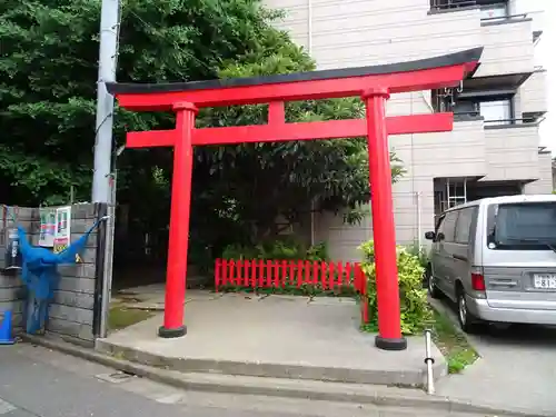 子安稲荷神社の鳥居
