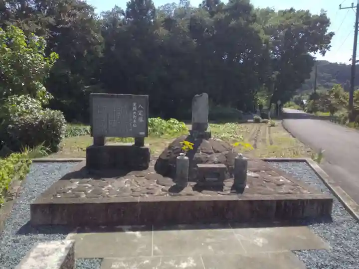 箕輪山満行院霊巖寺(埼玉県)