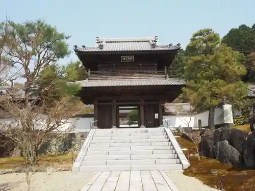 漢陽寺の山門