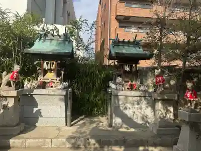 玉造稲荷神社の{uncategorized: "未分類", other: "その他", undefined: "問題あり", building: "その他建物", grave: "お墓", sacred_gate: "鳥居", guardian: "狛犬", statue: "像", buddha: "仏像", history: "歴史", nature: "自然", garden: "庭園", animal: "動物", pagoda: "塔", temizu: "手水舎", mountain_gate: "山門・神門", sanctuary: "本殿・本堂", subordinate: "末社・摂社", art: "芸術", scenery: "景色", jizo: "地蔵", ema: "絵馬", goshuin: "御朱印", omikuji: "おみくじ", items: "授与品その他", amulet: "お守り", goshuincho: "御朱印帳", eats: "食事", festival: "お祭り", votive_dance: "神楽", shichigosan: "七五三参", wedding: "結婚式", experience: "体験その他", initially: "初詣", around: "周辺", anti_infection: "感染症対策"}