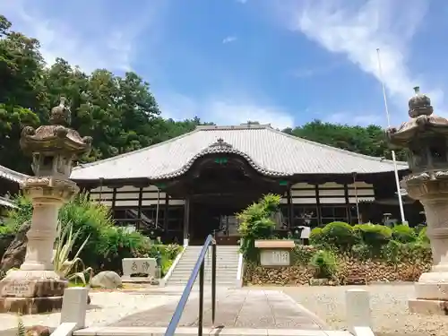 石雲院の本殿