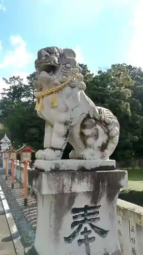 冠纓神社の狛犬