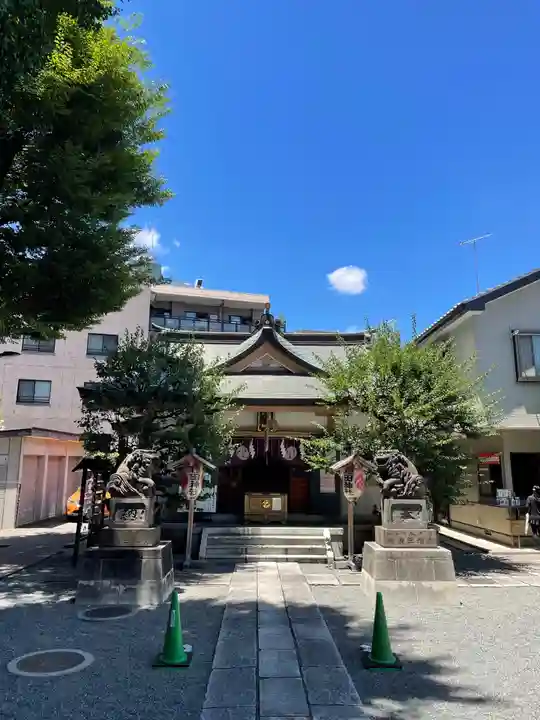 穏田神社の本殿・本堂