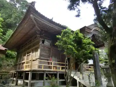 明石寺の本殿・本堂