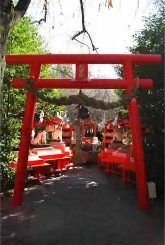 冠稲荷神社の末社