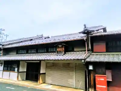 屋根神様の本殿・本堂