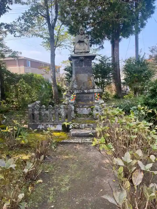 興禅院の像