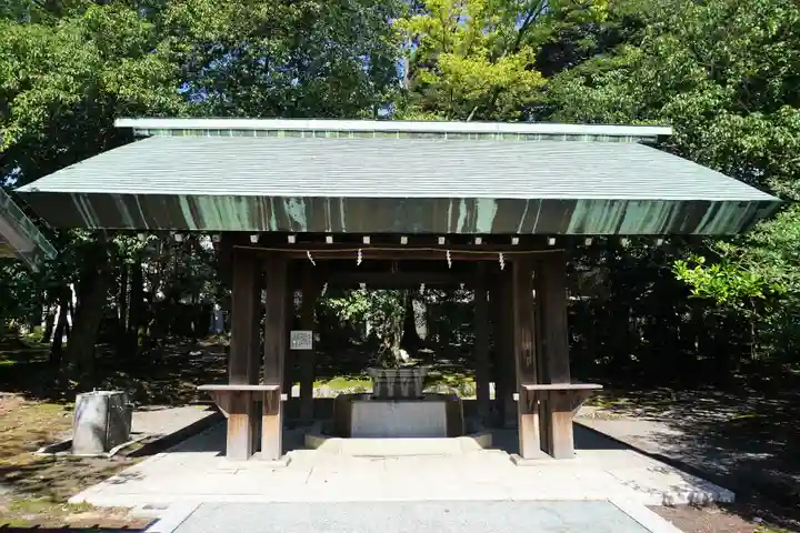 石川護國神社の手水舎