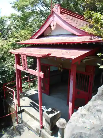 弁財天宮の本殿・本堂