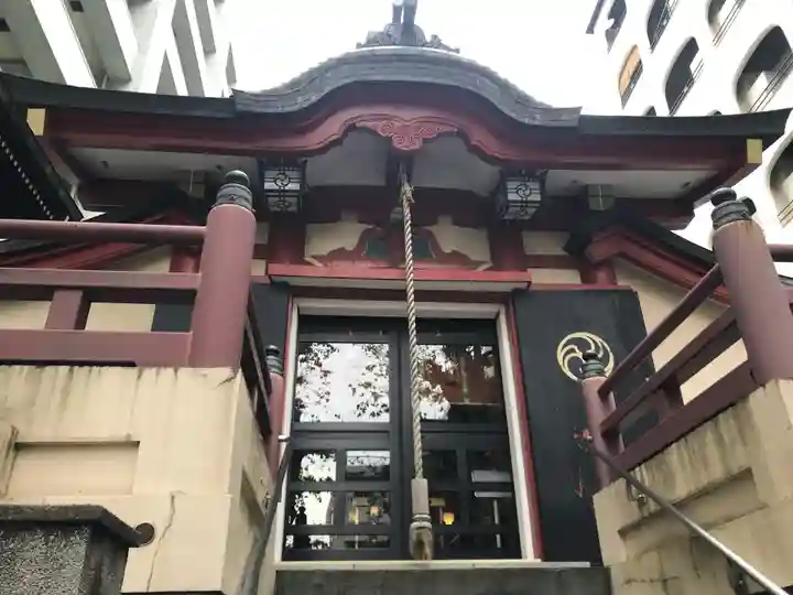 誕生八幡神社の本殿・本堂