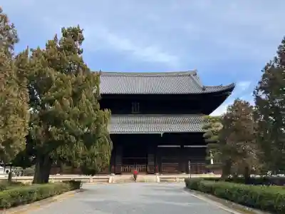 東福禅寺（東福寺）の{uncategorized: "未分類", other: "その他", undefined: "問題あり", building: "その他建物", grave: "お墓", sacred_gate: "鳥居", guardian: "狛犬", statue: "像", buddha: "仏像", history: "歴史", nature: "自然", garden: "庭園", animal: "動物", pagoda: "塔", temizu: "手水舎", mountain_gate: "山門・神門", sanctuary: "本殿・本堂", subordinate: "末社・摂社", art: "芸術", scenery: "景色", jizo: "地蔵", ema: "絵馬", goshuin: "御朱印", omikuji: "おみくじ", items: "授与品その他", amulet: "お守り", goshuincho: "御朱印帳", eats: "食事", festival: "お祭り", votive_dance: "神楽", shichigosan: "七五三参", wedding: "結婚式", experience: "体験その他", initially: "初詣", around: "周辺", anti_infection: "感染症対策"}